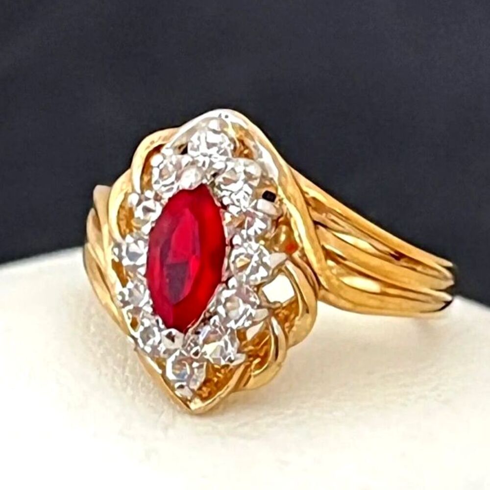 Vintage 1960s Crystal Halo Ring Size 6 Red Austrian Crystal 14KTGE - 4Q